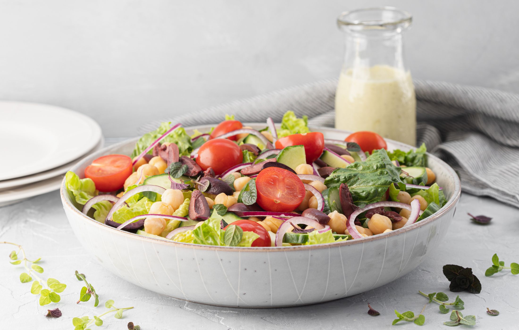 Greek Salad with Chickpeas-3